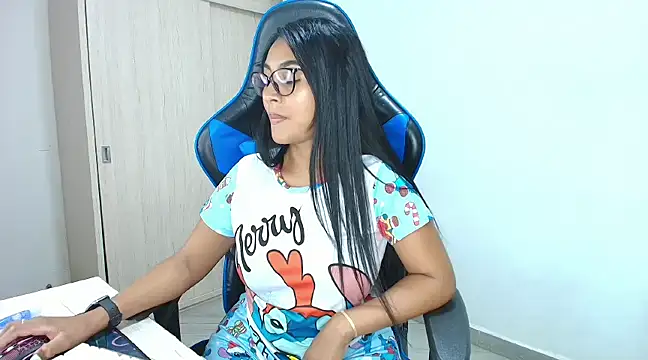 sophiax-x online show from 25, 12, 2024