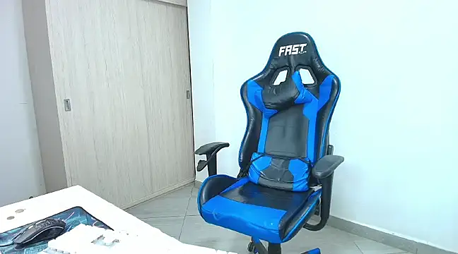 sophiax-x online show from 26, 12, 2024