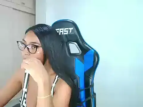 sophiax-x online show from 14, 1, 2025