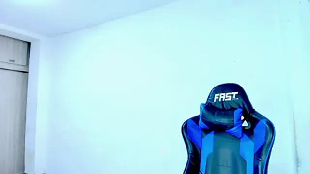 sophiax-x online show from 25, 3, 2026