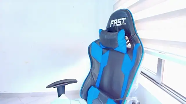 sophiax-x online show from 21, 4, 2026