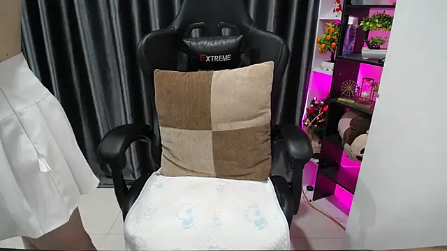 Yuki-yio online show from 9, 9, 2025