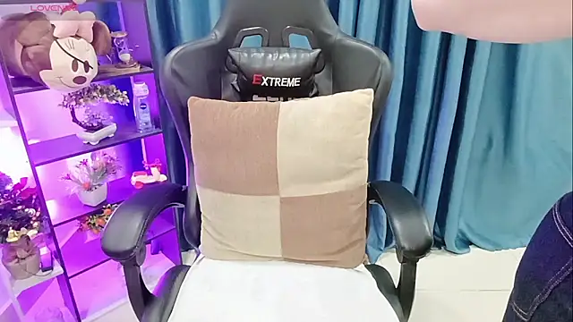 Yuki-yio online show from 18, 3, 2026