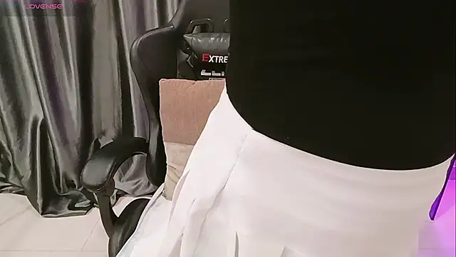 Yuki-yio online show from 22, 4, 2026