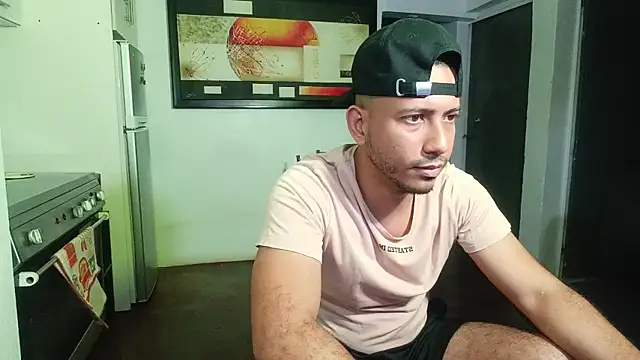 Snapshot of thommerxxx chatting on 26, 5, 2026 thommerxxx online show from 26, 5, 2026