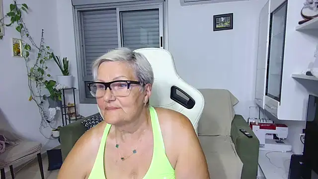 Selenna57 online show from 4, 6, 2026