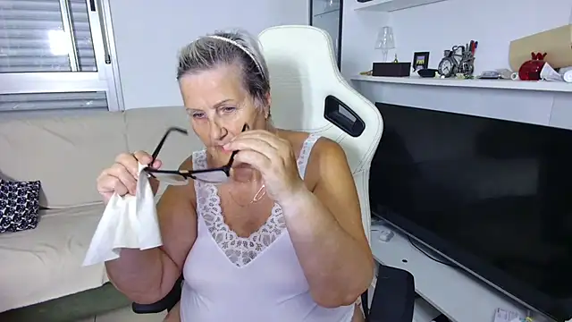 Selenna57 online show from 24, 6, 2026