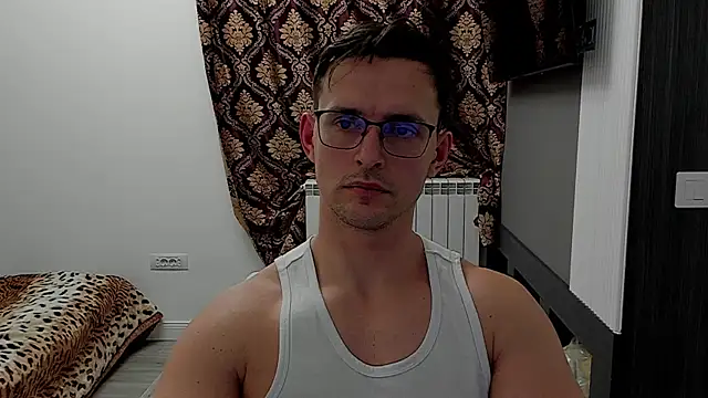 Snapshot of sexxymuscles4u chatting on 14, 2, 2025 sexxymuscles4u online show from 14, 2, 2025