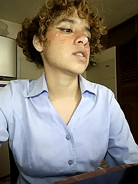 EmmaMelissa0521 online show from 14, 3, 2025