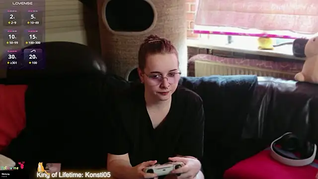 Snapshot of GamerGirl_Eve chatting on 16, 6, 2026 GamerGirl Eve online show from 16, 6, 2026