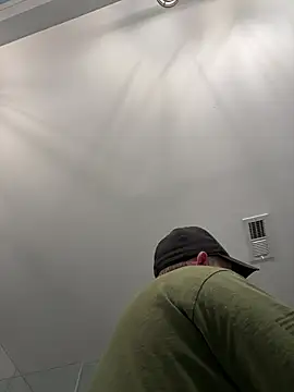 smokeymt420 online show from 10, 5, 2026