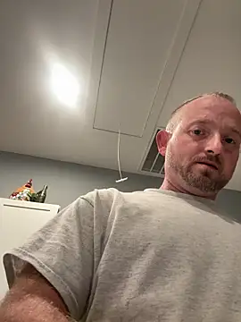 smokeymt420 online show from 10, 6, 2026
