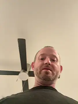 smokeymt420 online show from 14, 7, 2026