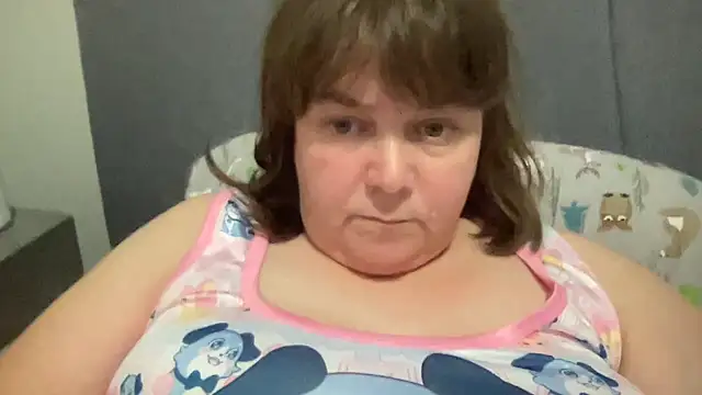 Snapshot of ParisNova chatting on 23, 11, 2025 ParisNova online show from 23, 11, 2025