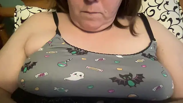 Snapshot of ParisNova chatting on 2, 2, 2026 ParisNova online show from 2, 2, 2026