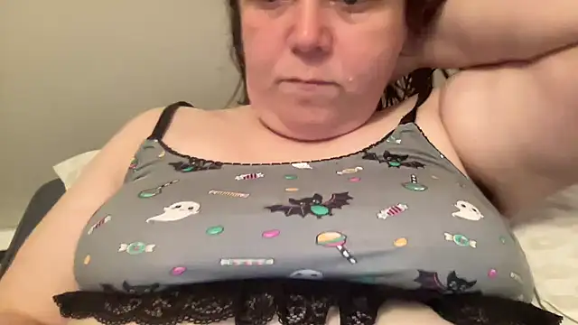 Snapshot of ParisNova chatting on 6, 3, 2026 ParisNova online show from 6, 3, 2026