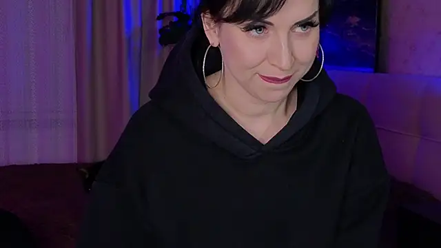 lily conor online show from 10, 11, 2025