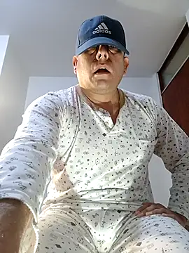 chicoguapo8 online show from 20, 9, 2025