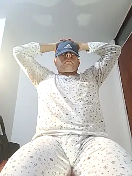 chicoguapo8 online show from 22, 9, 2025