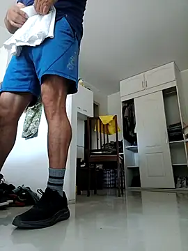 chicoguapo8 online show from 25, 4, 2026