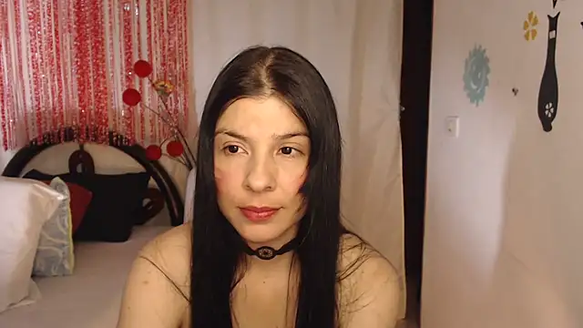 Estefani 32 online show from 2, 10, 2025