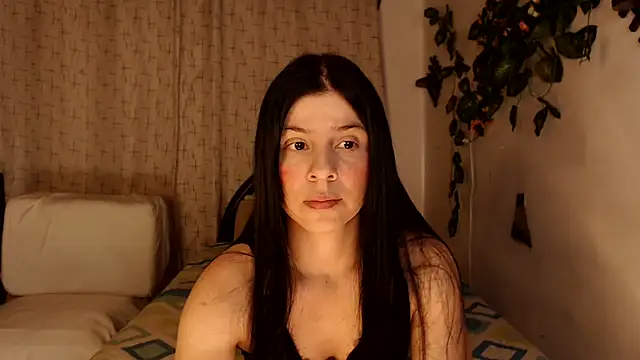 Estefani 32 online show from 31, 10, 2025