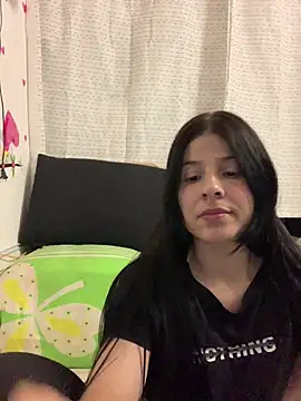 Estefani 32 online show from 25, 4, 2026