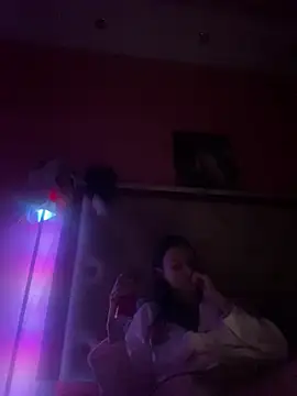 Flossy Vettie online show from 8, 3, 2025