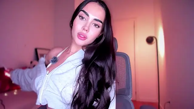 Snapshot of Lil_Gabby chatting on 4, 12, 2025 Lil Gabby online show from 4, 12, 2025