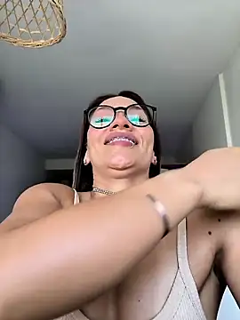 Snapshot of SamyJones9 chatting on 8, 2, 2026 SamyJones9 online show from 8, 2, 2026