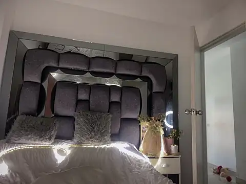 Snapshot of DulceLenns chatting on 6, 1, 2025 DulceLenns online show from 6, 1, 2025