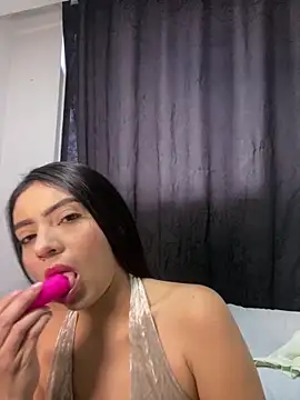 Snapshot of SusanRodriguez_ chatting on 11, 11, 2025 SusanRodriguez online show from 11, 11, 2025