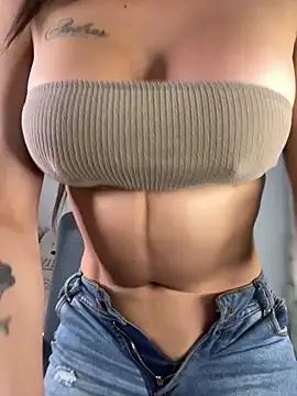 Snapshot of Emmily_19 chatting on 17, 3, 2025 Emmily 19 online show from 17, 3, 2025