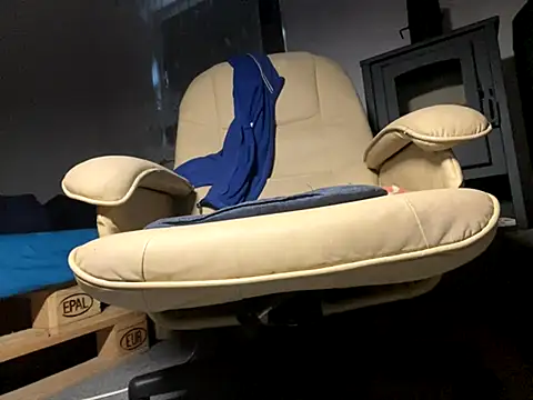 Snapshot of translove chatting on 11, 11, 2025 translove online show from 11, 11, 2025