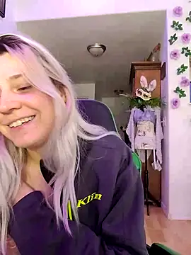 ScarletCallings420 online show from 12, 3, 2025