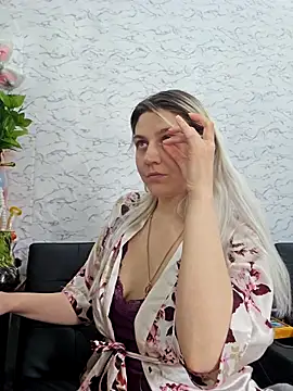 ScarletCallings420 online show from 28, 3, 2026