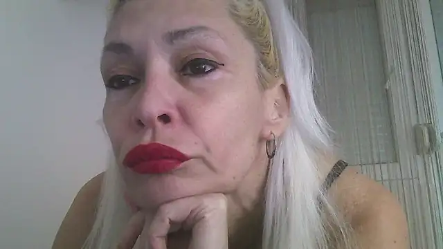 Snapshot of EvaaMina chatting on 1, 1, 2025 EvaaMina online show from 1, 1, 2025