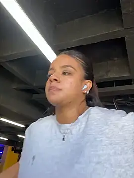 trianawhite online show from 30, 1, 2025