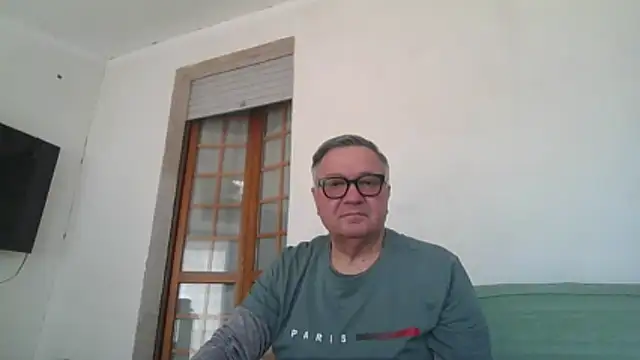 Snapshot of YOU6me chatting on 1, 5, 2026 YOU6me online show from 1, 5, 2026