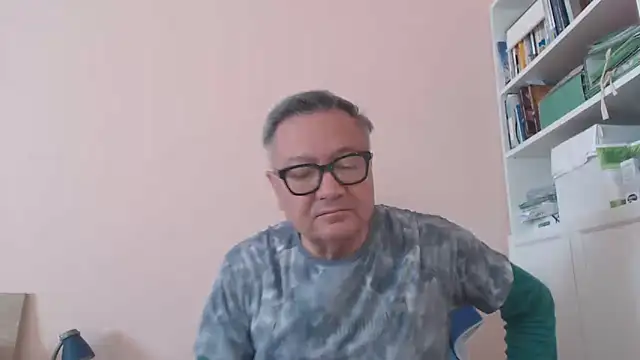 Snapshot of YOU6me chatting on 18, 5, 2026 YOU6me online show from 18, 5, 2026