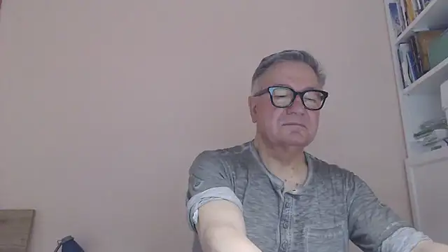 Snapshot of YOU6me chatting on 10, 6, 2026 YOU6me online show from 10, 6, 2026