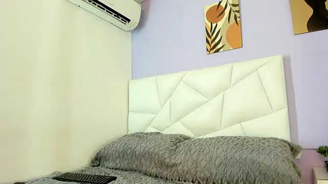 lissetlong69 online show from 11, 1, 2025