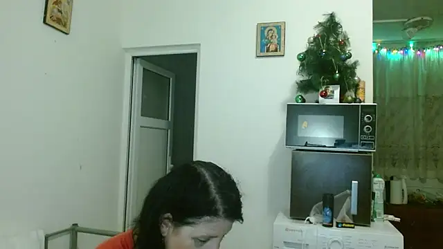 RidemerafSuzana online show from 5, 2, 2025