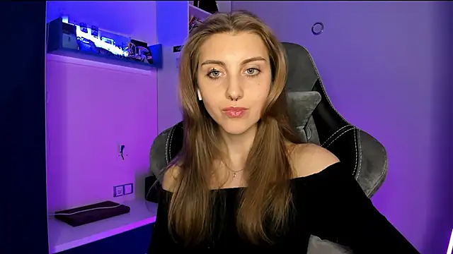 CassiaBlade1 online show from 7, 3, 2025