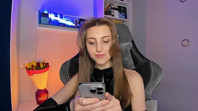 CassiaBlade1 online show from 10, 3, 2025