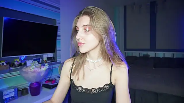 CassiaBlade1 online show from 10, 9, 2025