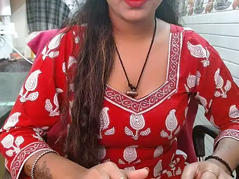 LovingPihu online show from 4, 11, 2025