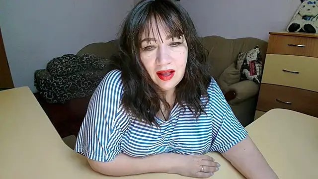 Lucretia Goldi  online show from 25, 2, 2026