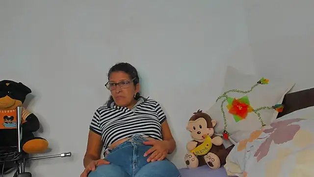 Keyla Milf online show from 24, 7, 2026