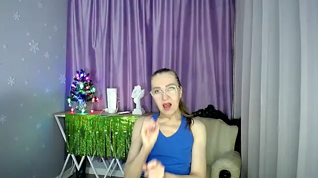 Snapshot of queen_a_n_i chatting on 29, 12, 2024 queen a n i online show from 29, 12, 2024